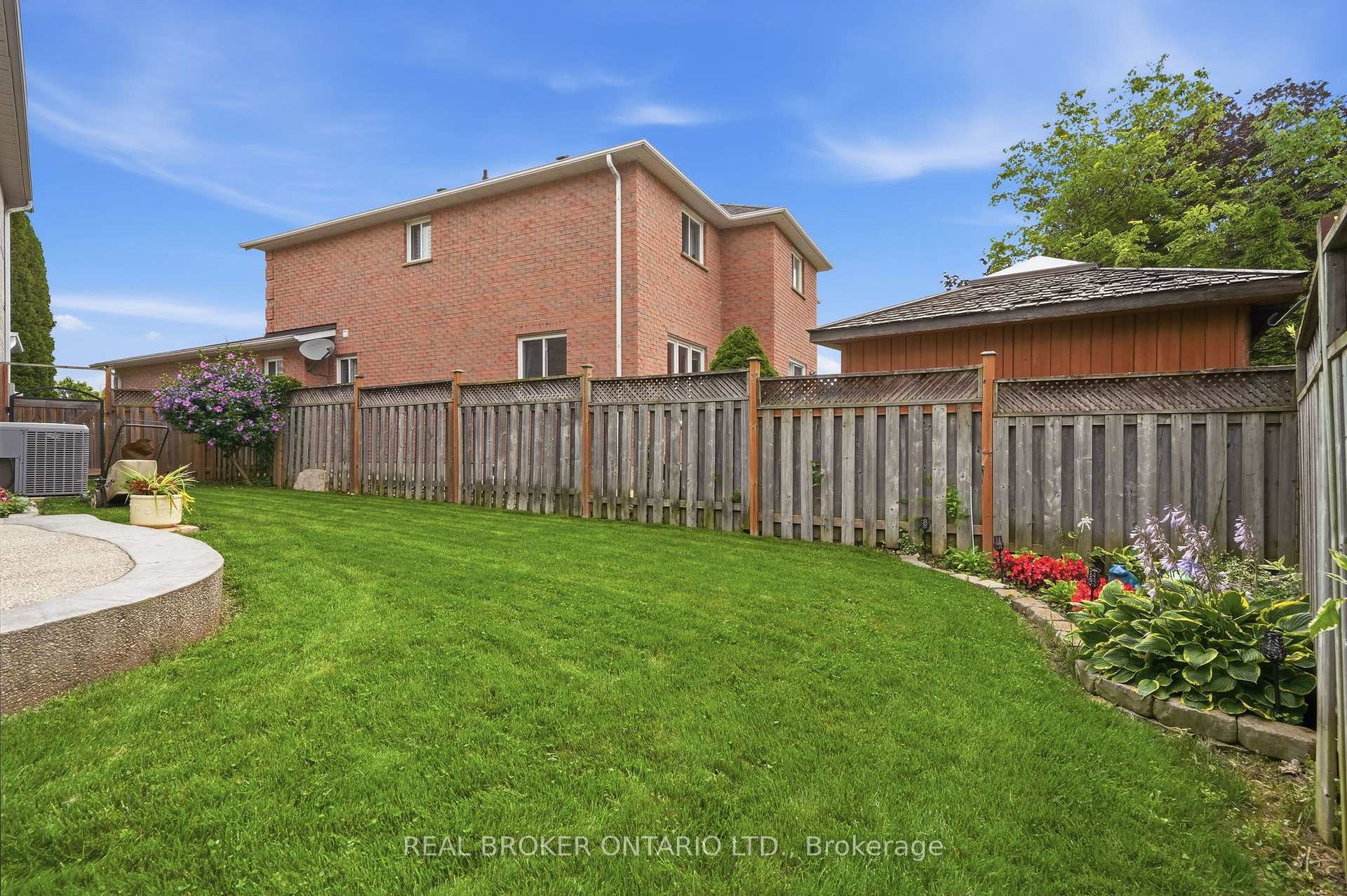 Photo 48 of 34 Keewaydin Street, Hamilton, Waterdown — HOMEH