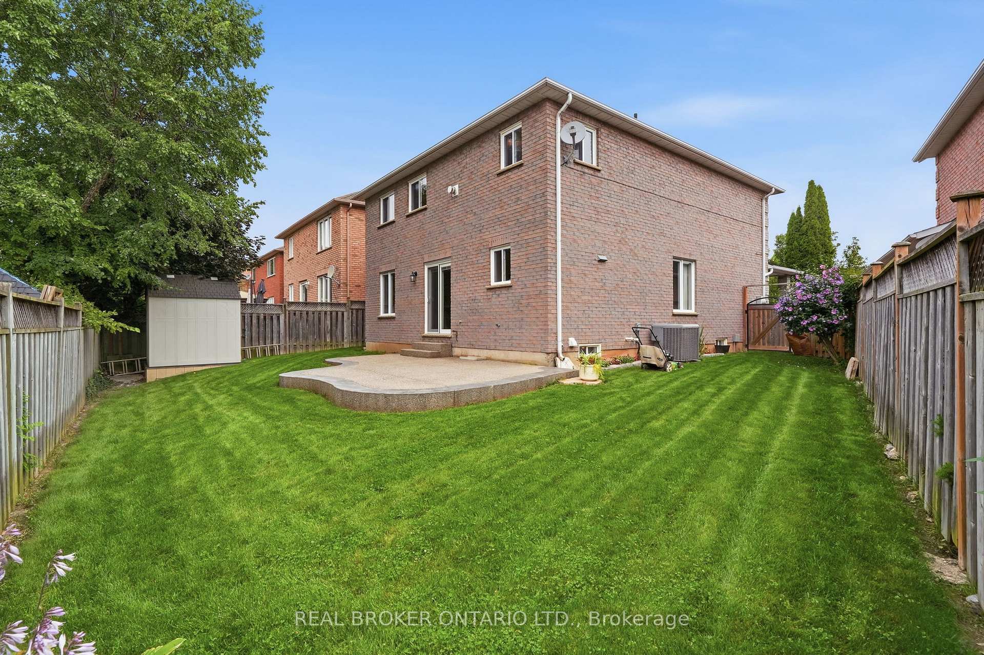 Photo 49 of 34 Keewaydin Street, Hamilton, Waterdown — HOMEH