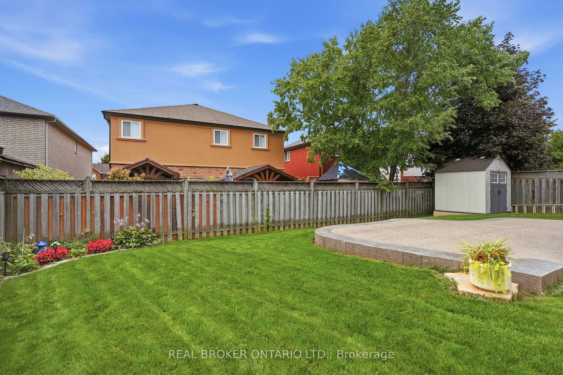 Photo 50 of 34 Keewaydin Street, Hamilton, Waterdown — HOMEH