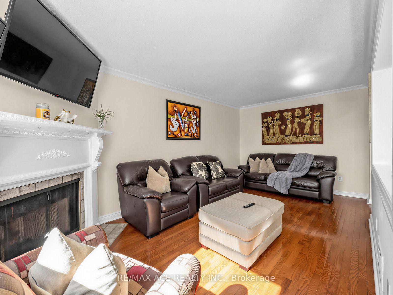 Photo 6 of 53 Howes Street, Ajax, Central West — HOMEH