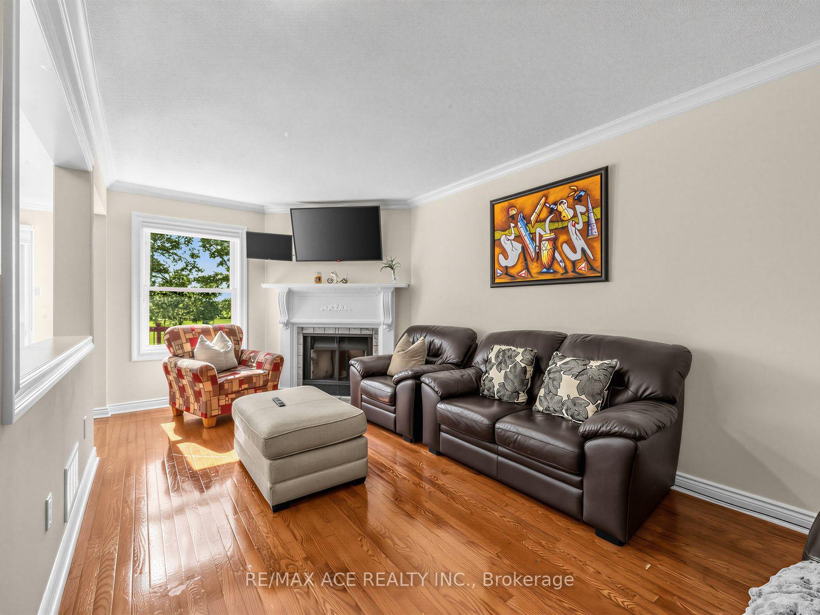 Photo 7 of 53 Howes Street, Ajax, Central West — HOMEH