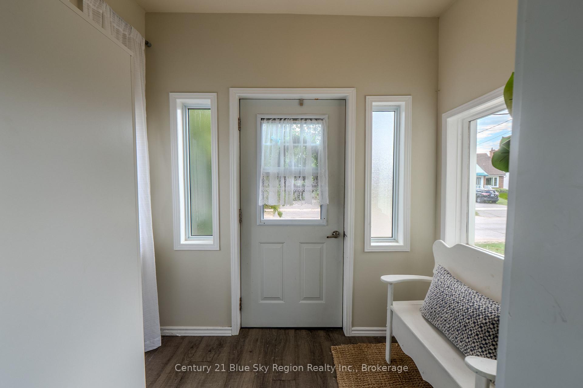 Photo 4 of 622 Reynolds Street, North Bay, West End — HOMEH