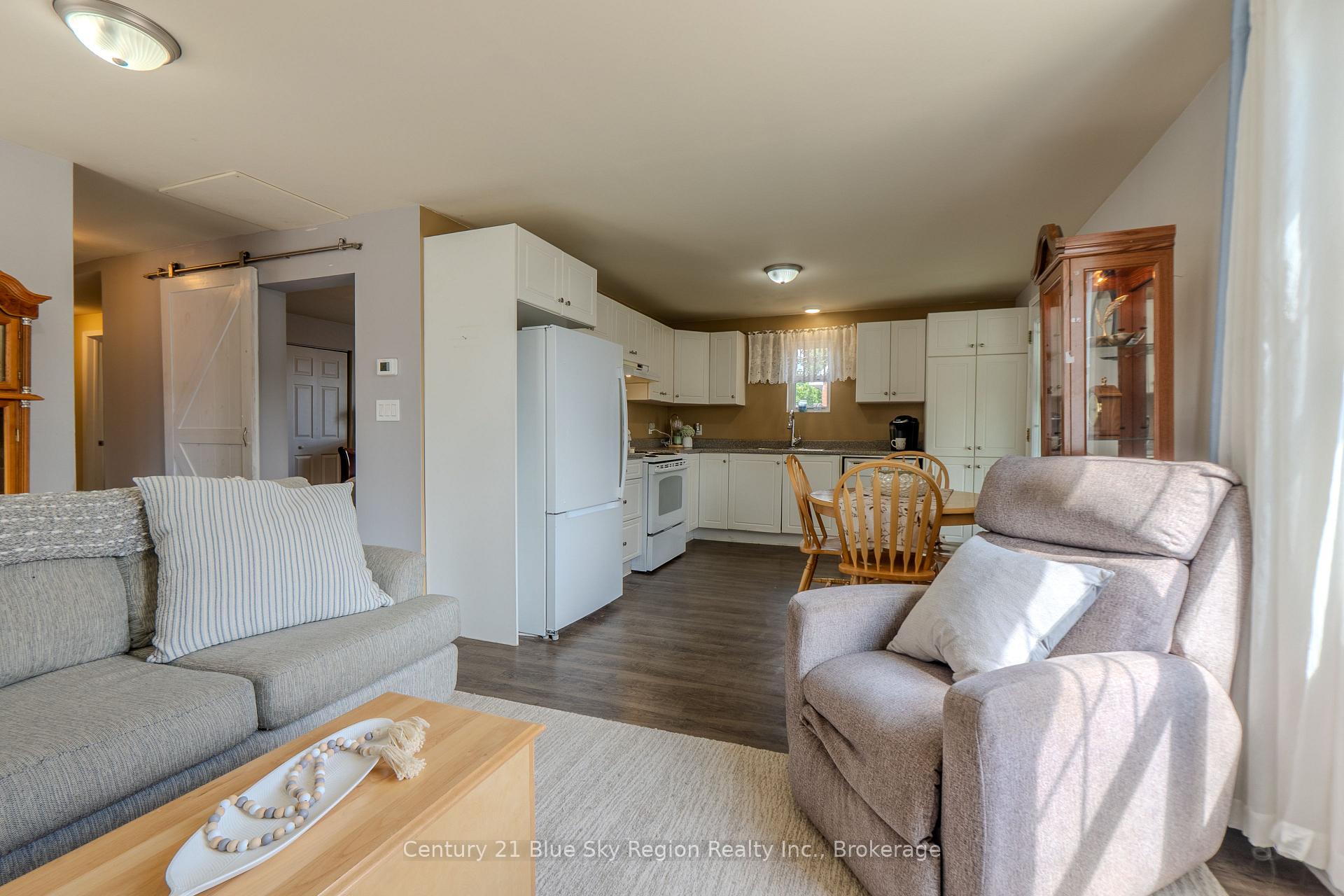 Photo 5 of 622 Reynolds Street, North Bay, West End — HOMEH