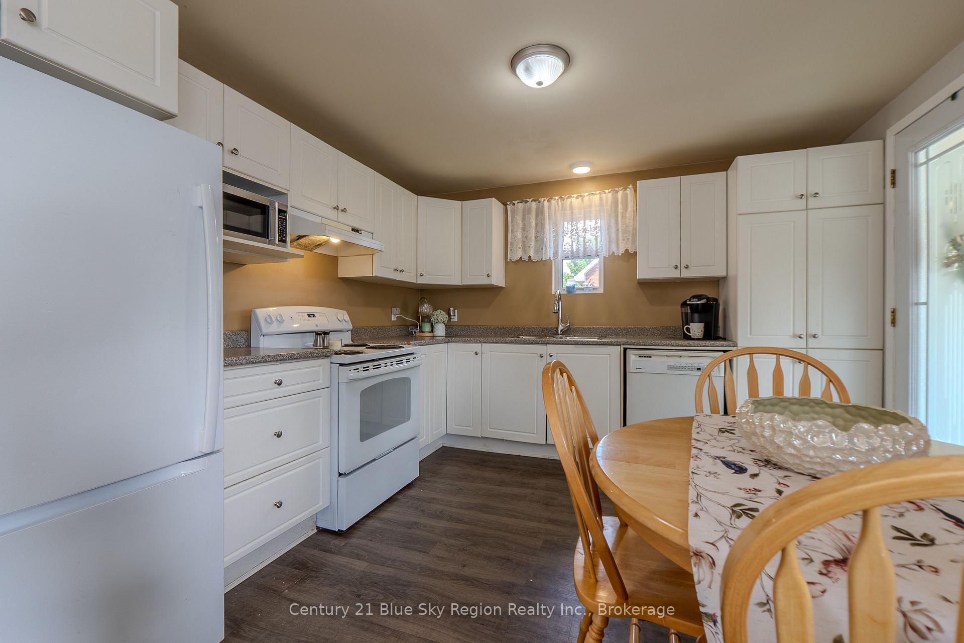 Photo 6 of 622 Reynolds Street, North Bay, West End — HOMEH