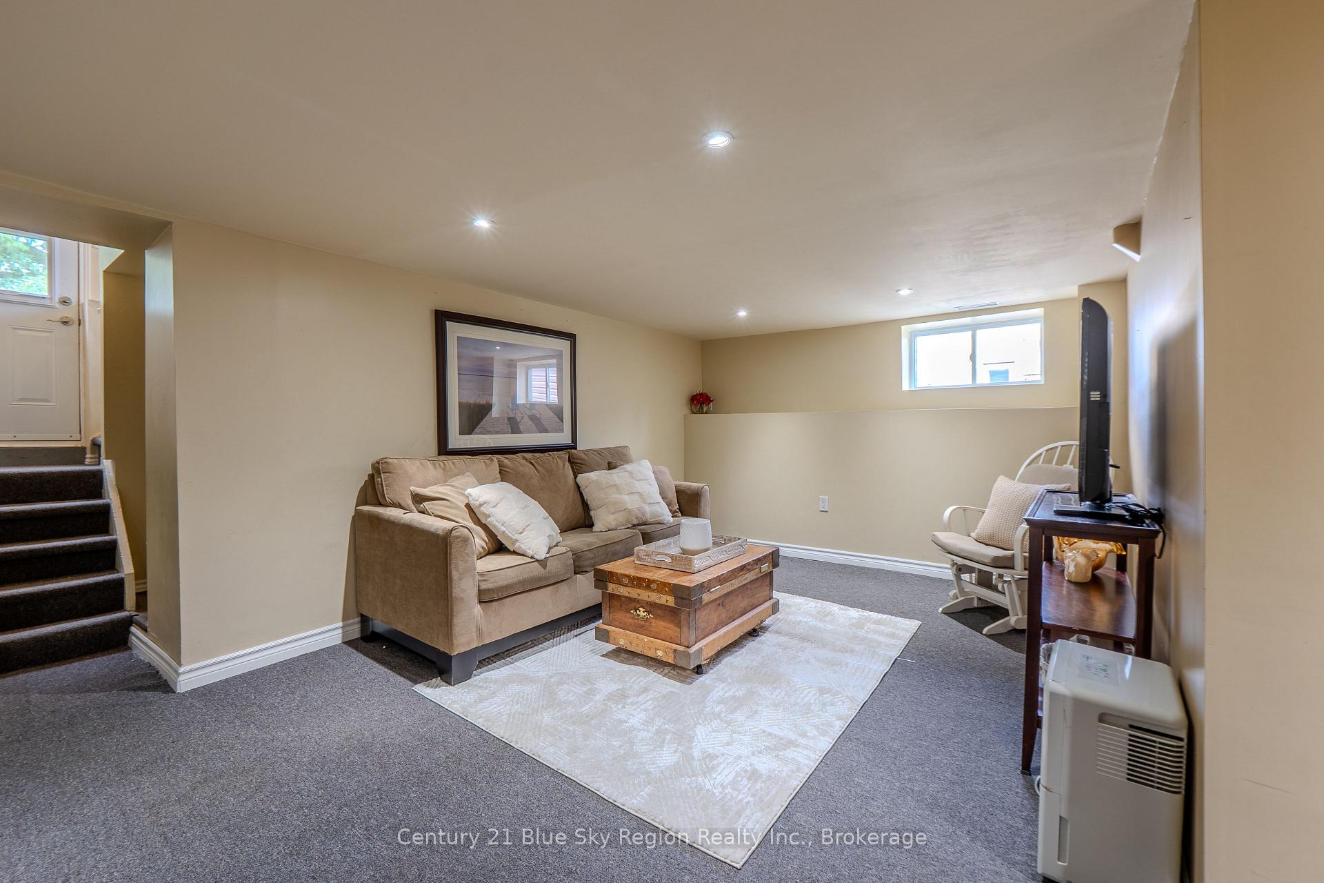 Photo 18 of 622 Reynolds Street, North Bay, West End — HOMEH