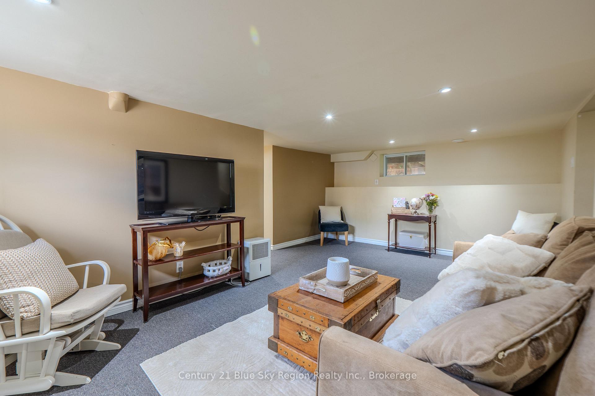 Photo 19 of 622 Reynolds Street, North Bay, West End — HOMEH