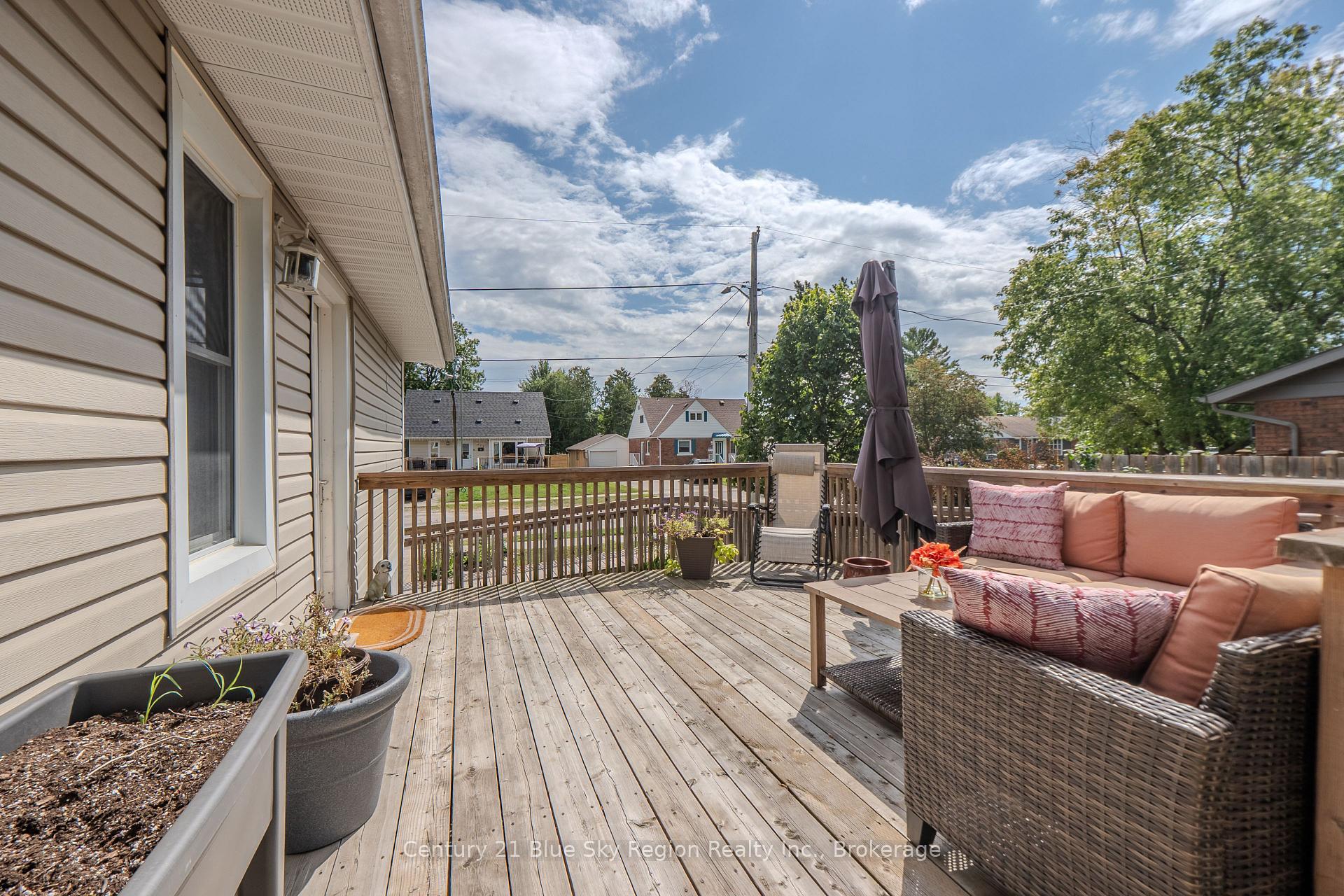 Photo 26 of 622 Reynolds Street, North Bay, West End — HOMEH