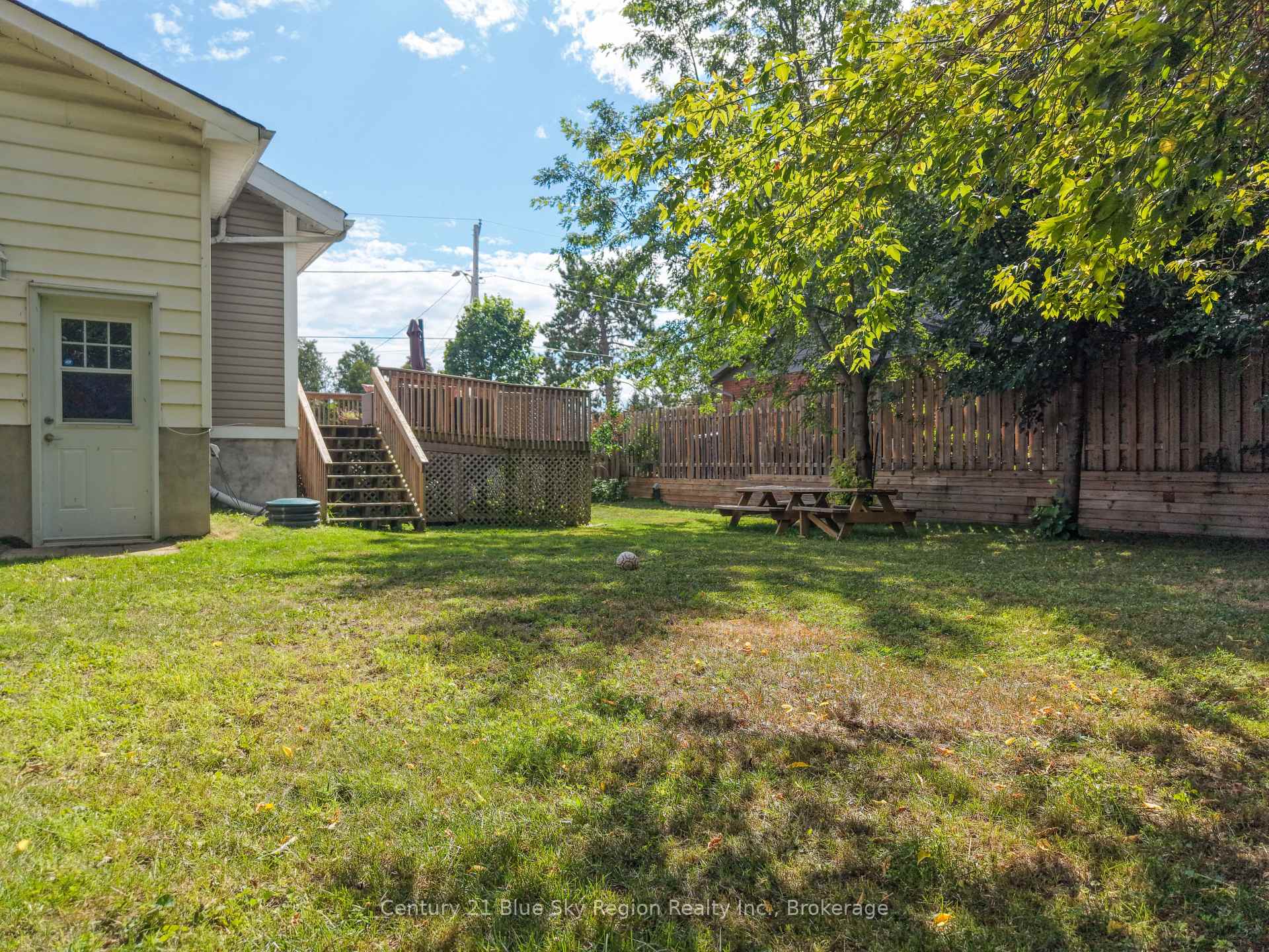 Photo 31 of 622 Reynolds Street, North Bay, West End — HOMEH