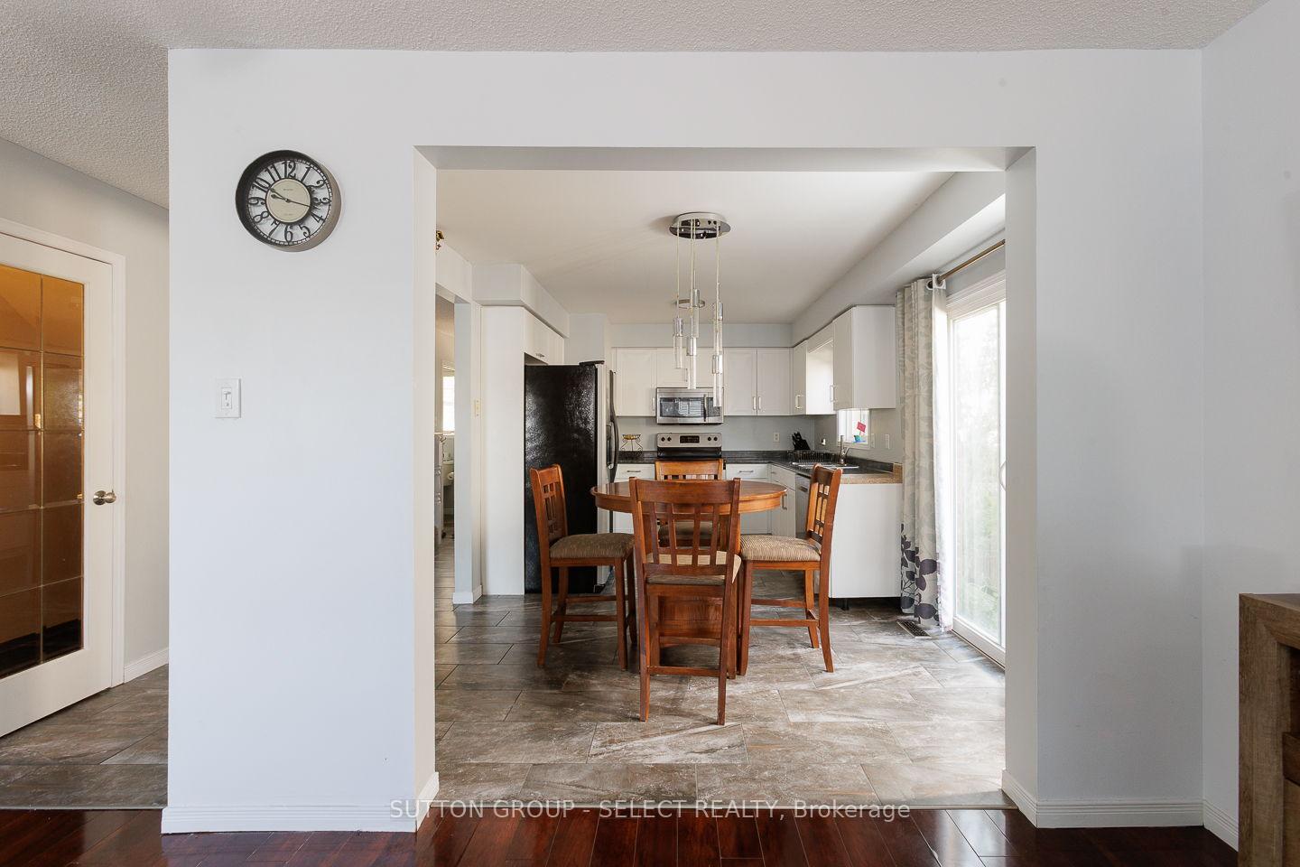 Photo 7 of 832 Marigold Street, London, North C — HOMEH