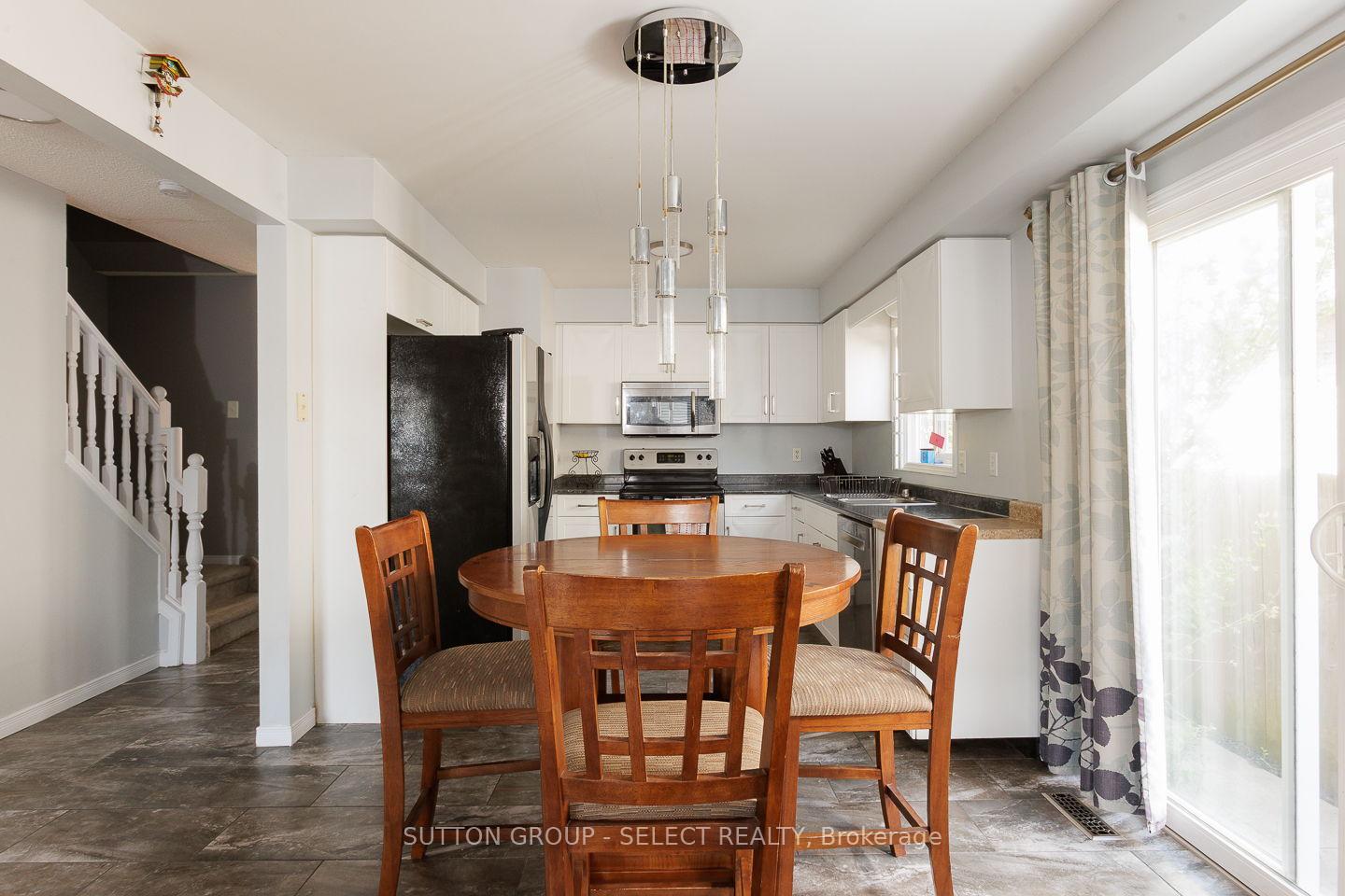 Photo 8 of 832 Marigold Street, London, North C — HOMEH