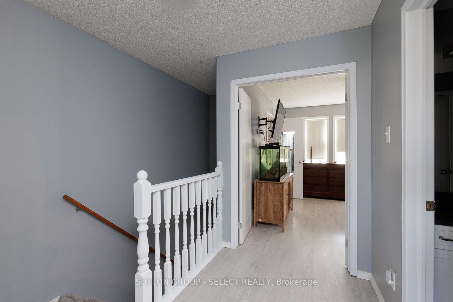 Photo 13 of 832 Marigold Street, London, North C — HOMEH