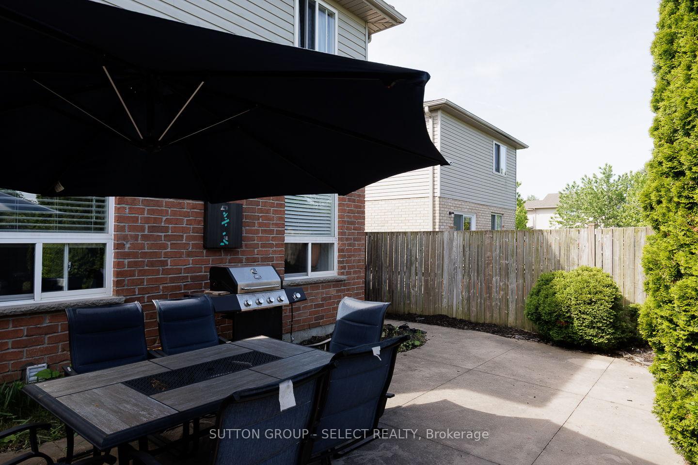 Photo 31 of 832 Marigold Street, London, North C — HOMEH