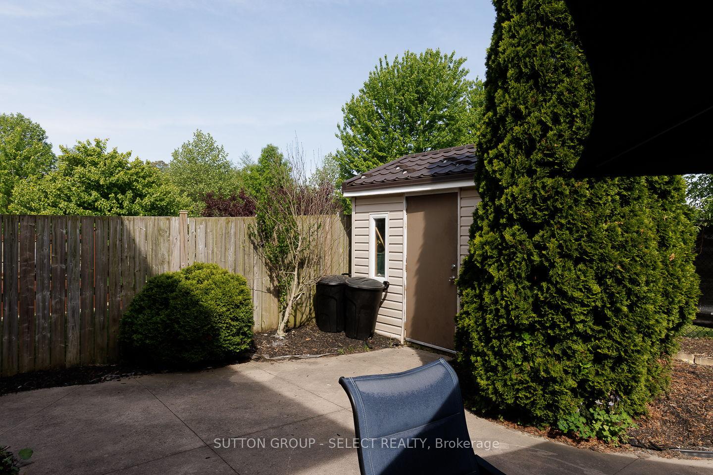Photo 33 of 832 Marigold Street, London, North C — HOMEH