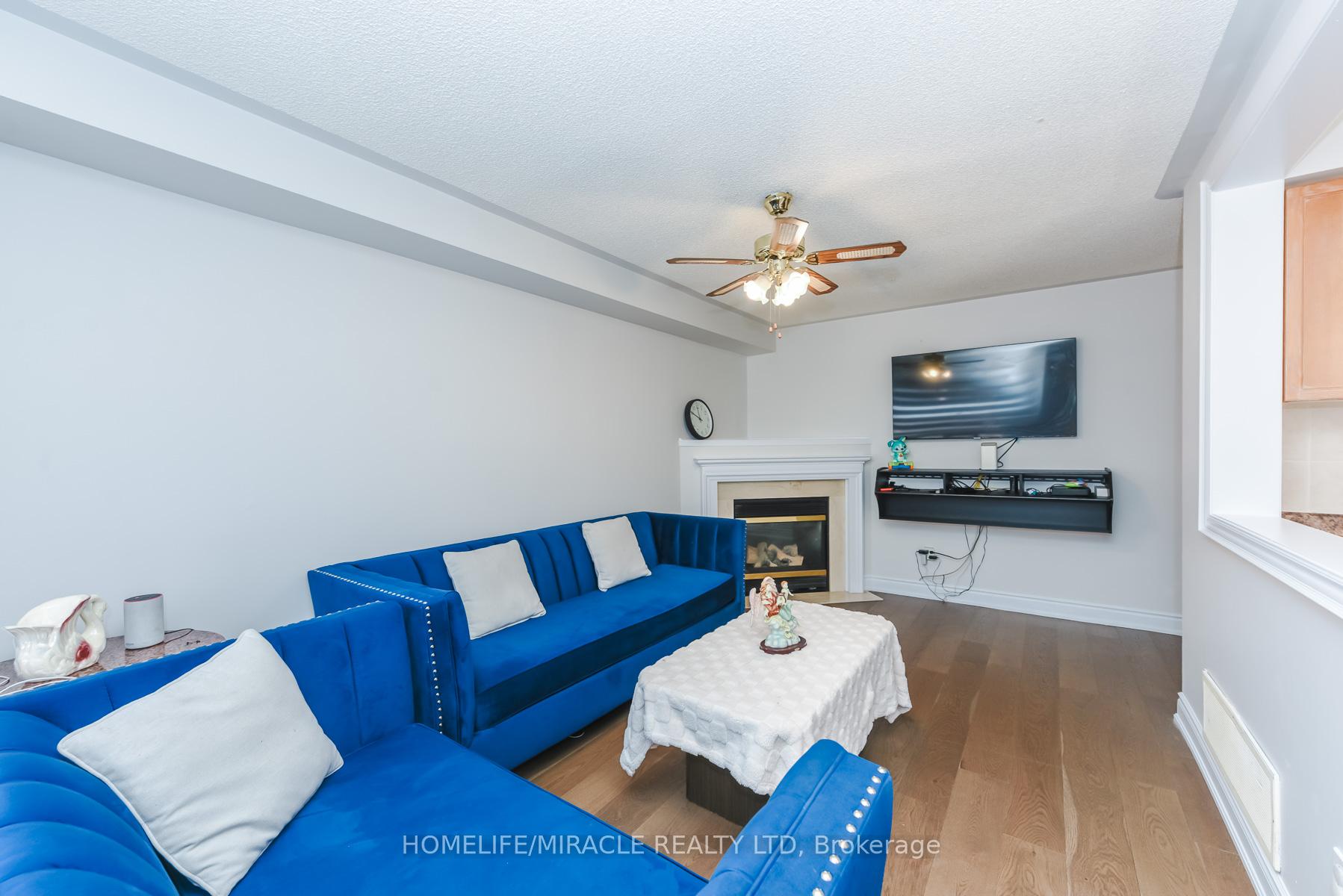 Photo 8 of 114 Edenbrook Hill Drive, Brampton, Fletcher's Meadow — HOMEH
