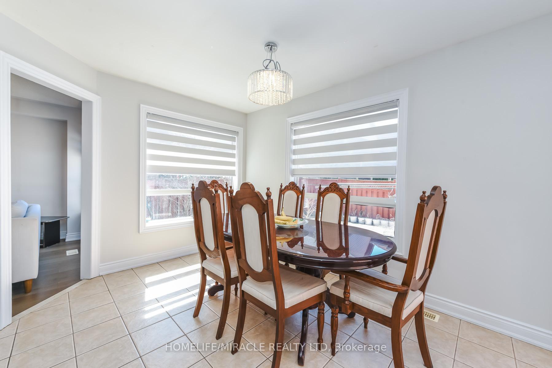 Photo 14 of 114 Edenbrook Hill Drive, Brampton, Fletcher's Meadow — HOMEH