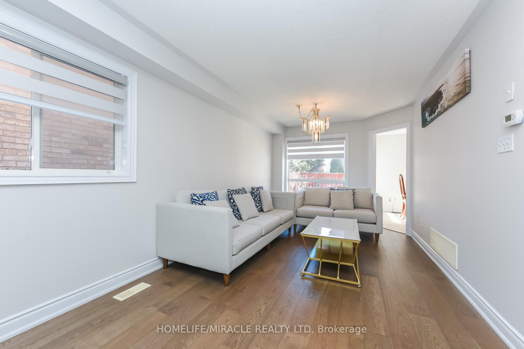 Photo 19 of 114 Edenbrook Hill Drive, Brampton, Fletcher's Meadow — HOMEH