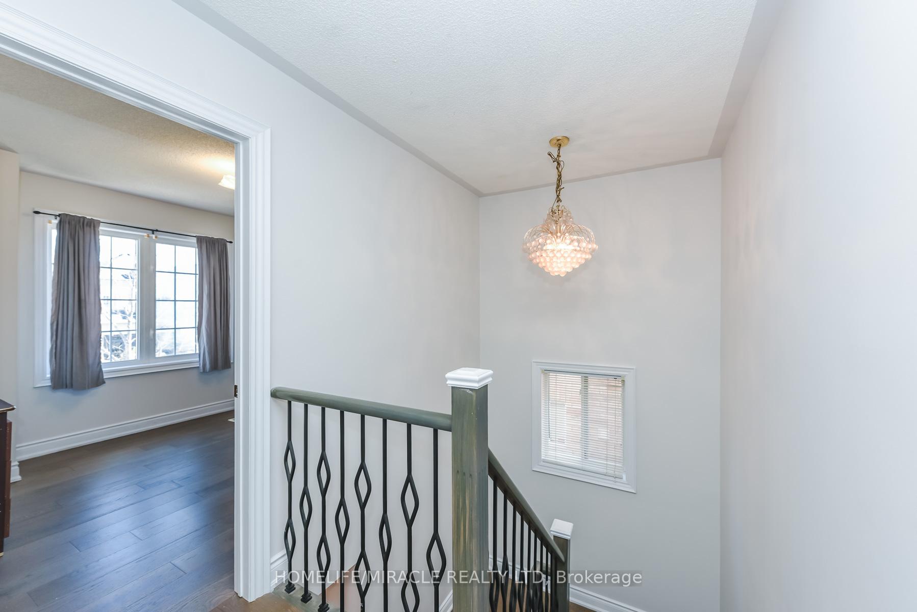 Photo 25 of 114 Edenbrook Hill Drive, Brampton, Fletcher's Meadow — HOMEH