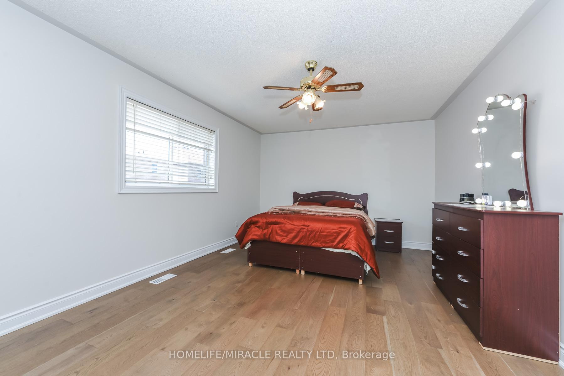 Photo 29 of 114 Edenbrook Hill Drive, Brampton, Fletcher's Meadow — HOMEH