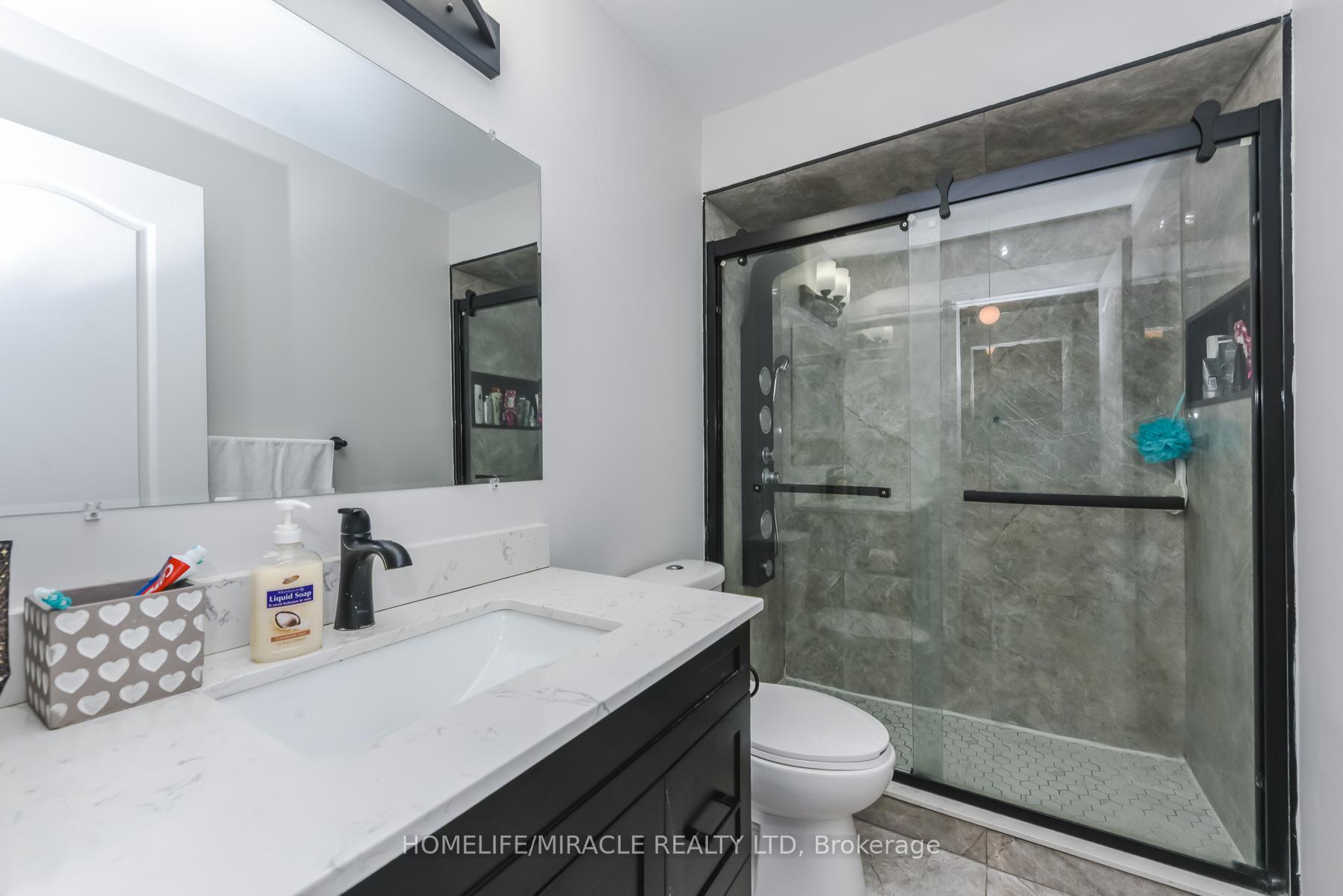 Photo 31 of 114 Edenbrook Hill Drive, Brampton, Fletcher's Meadow — HOMEH