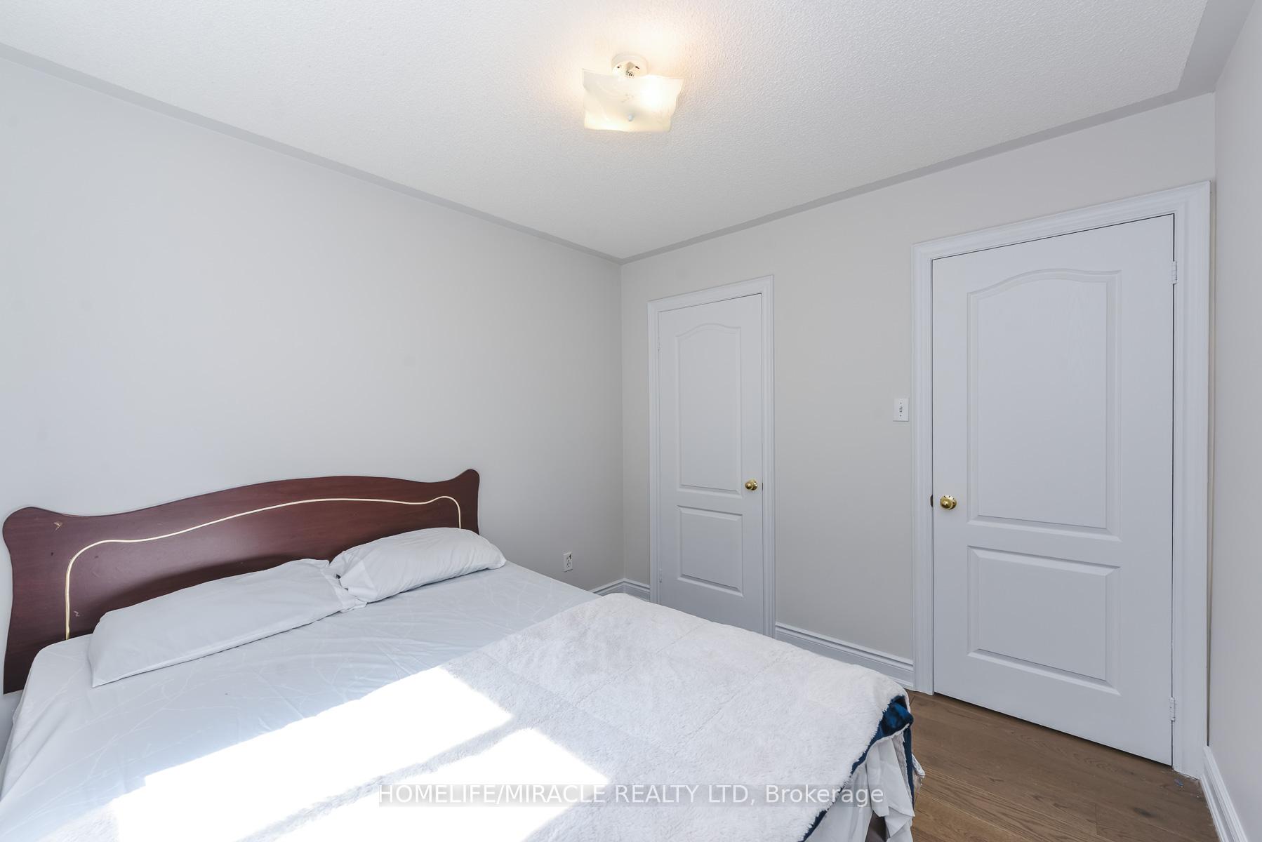 Photo 35 of 114 Edenbrook Hill Drive, Brampton, Fletcher's Meadow — HOMEH