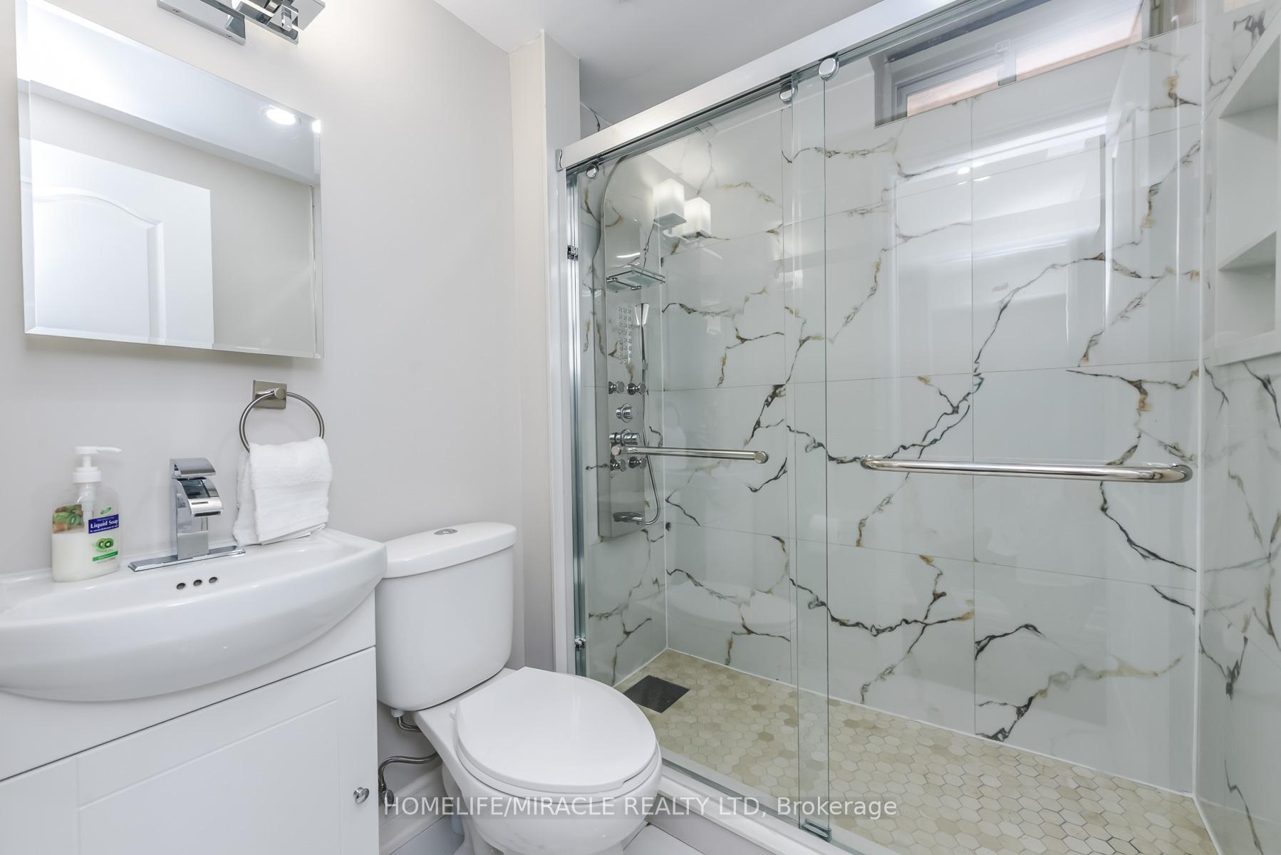 Photo 45 of 114 Edenbrook Hill Drive, Brampton, Fletcher's Meadow — HOMEH