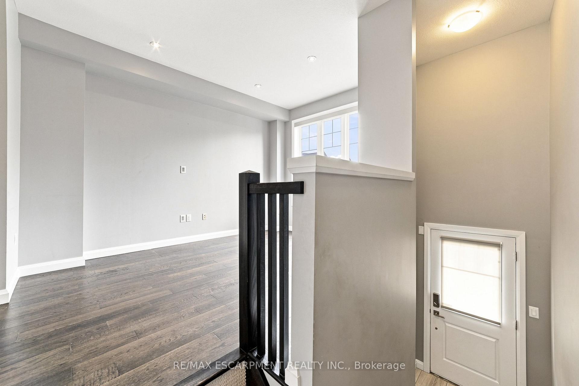 Photo 5 of Unit 86, 1169 Garner Road E, Hamilton, Ancaster — HOMEH
