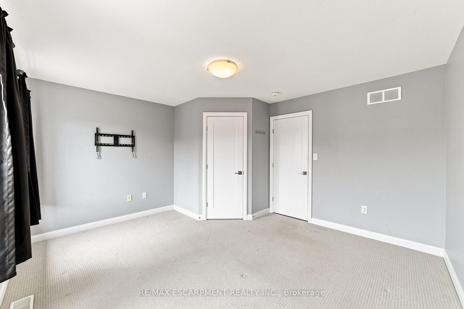 Photo 23 of Unit 86, 1169 Garner Road E, Hamilton, Ancaster — HOMEH