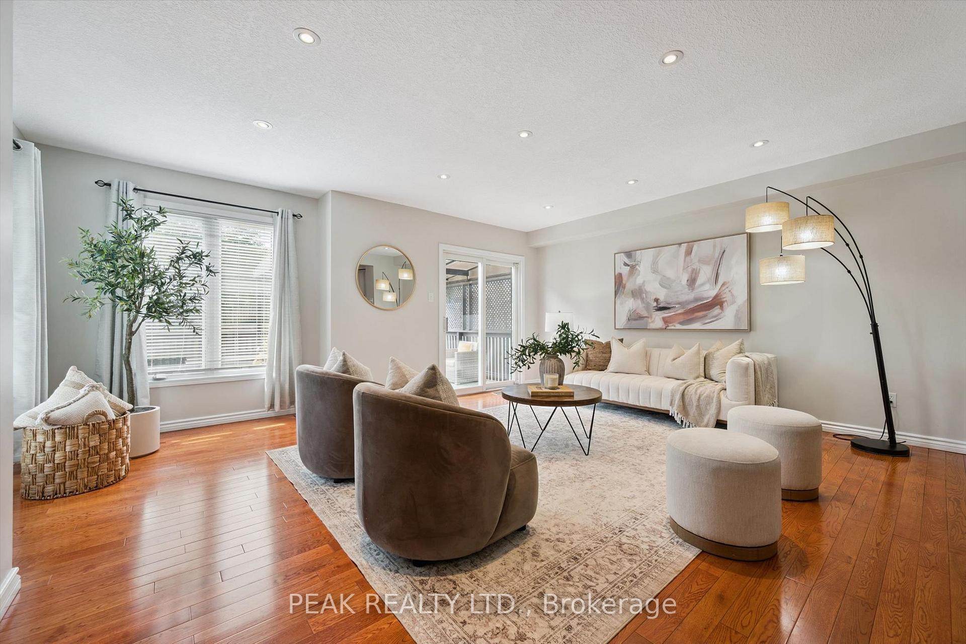 Photo 7 of 166 Windflower Drive, Kitchener, Larentian West — HOMEH