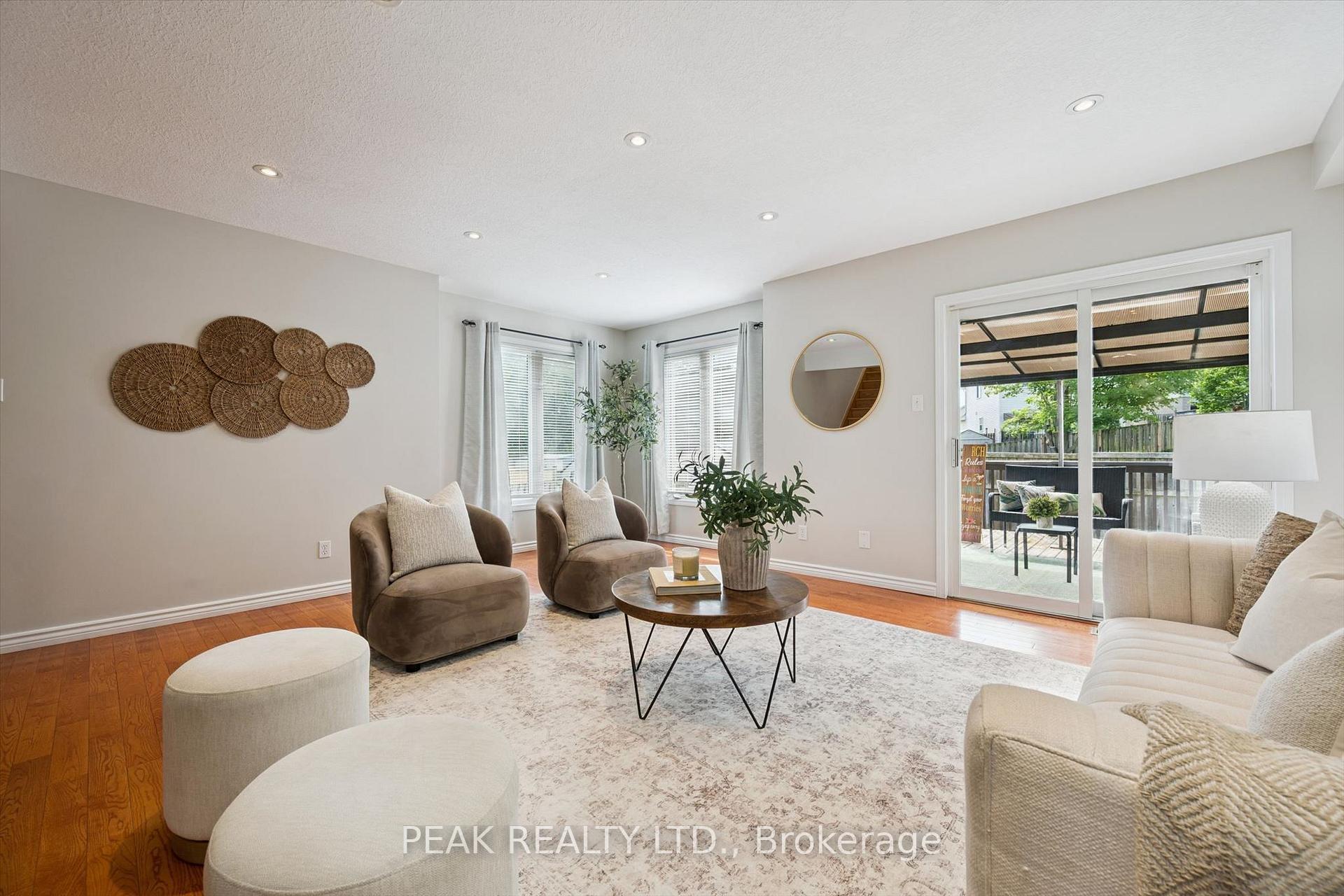 Photo 8 of 166 Windflower Drive, Kitchener, Larentian West — HOMEH