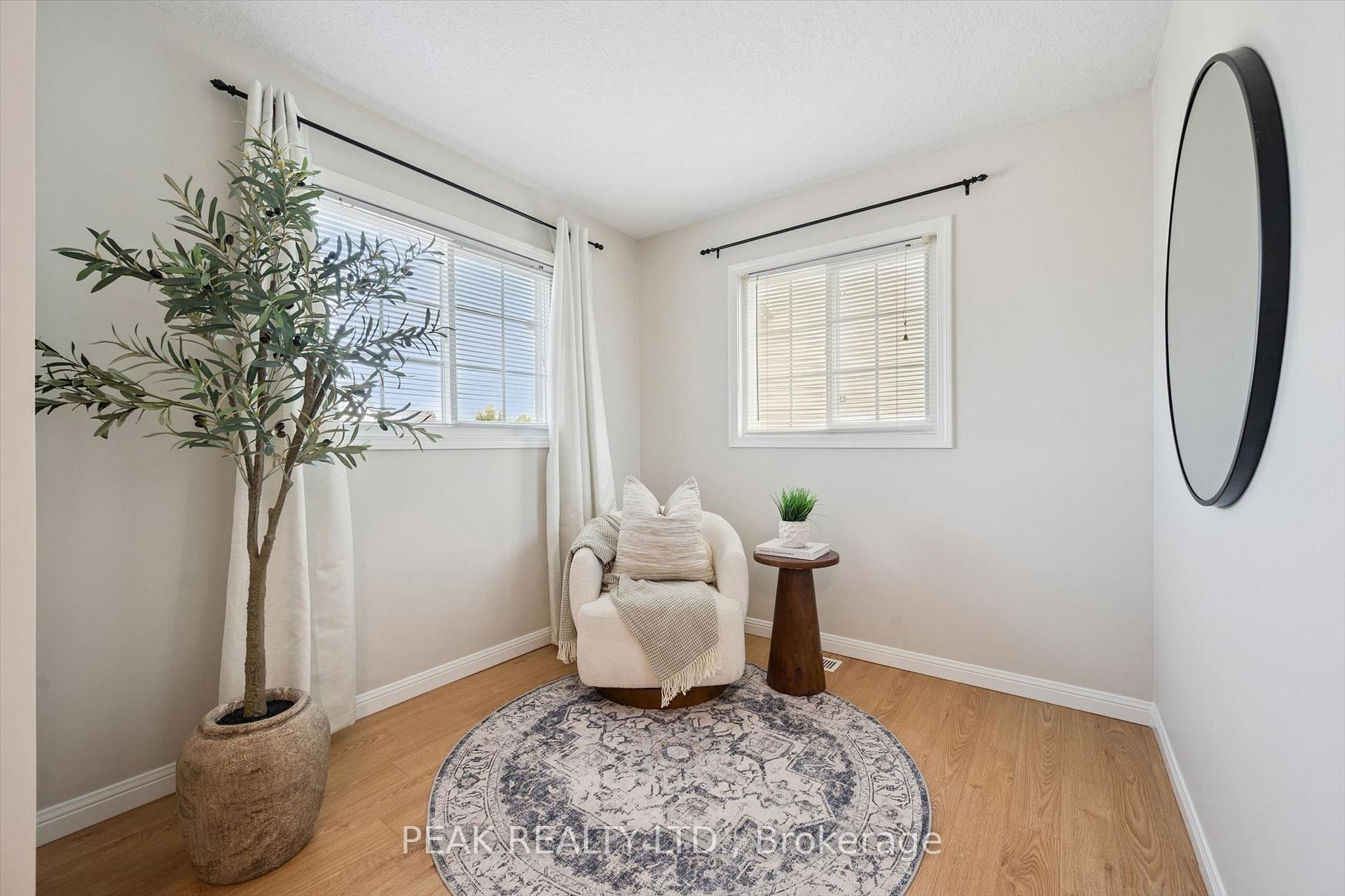 Photo 23 of 166 Windflower Drive, Kitchener, Larentian West — HOMEH