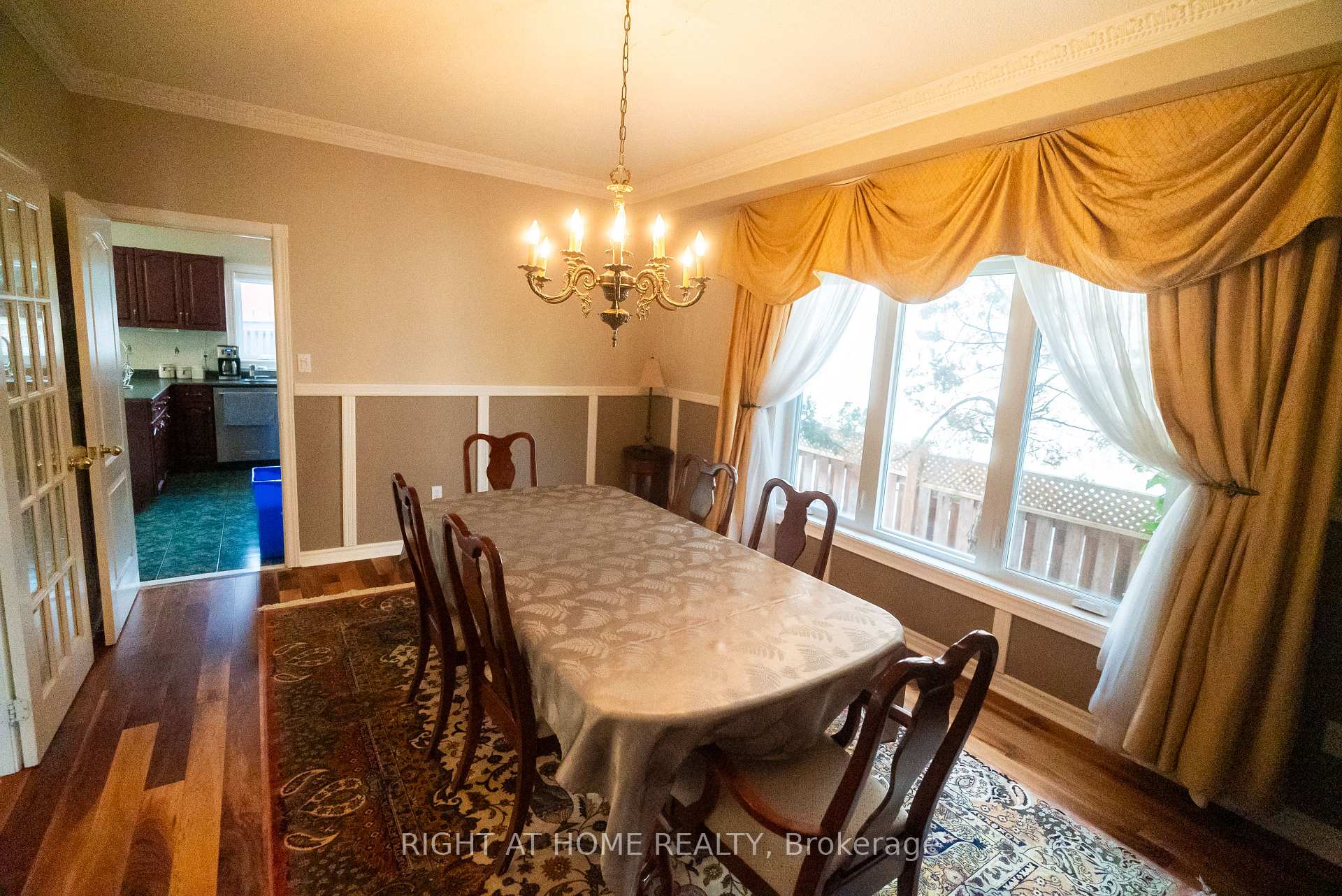 Photo 7 of 2427 Erin Centre Boulevard, Mississauga, Central Erin Mills — HOMEH