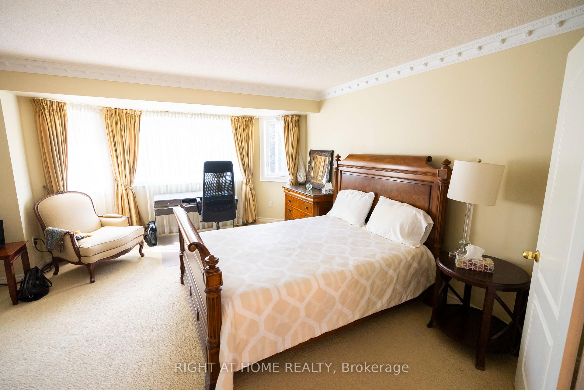 Photo 15 of 2427 Erin Centre Boulevard, Mississauga, Central Erin Mills — HOMEH