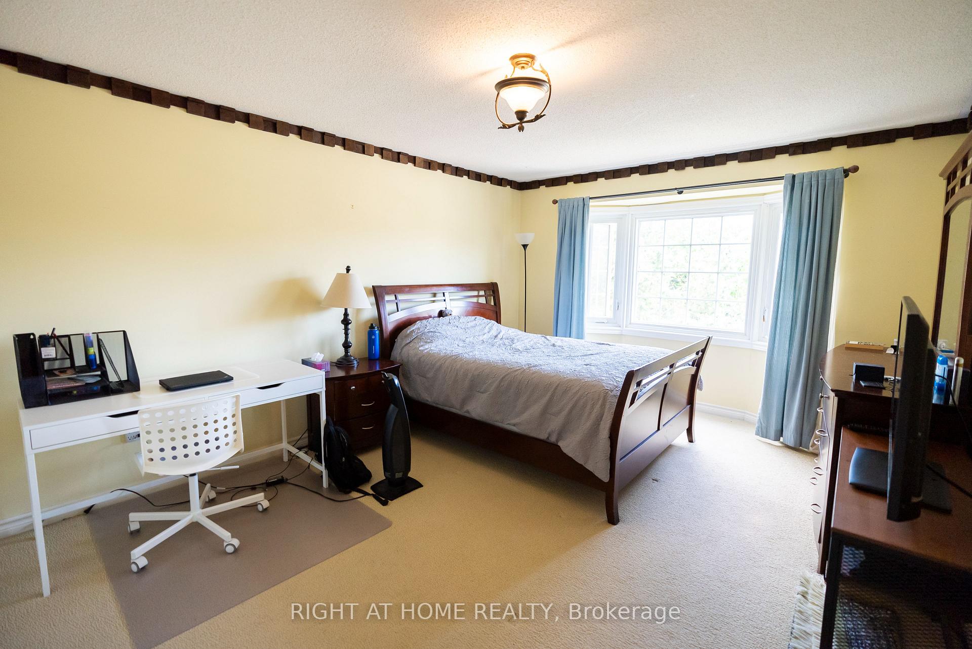 Photo 26 of 2427 Erin Centre Boulevard, Mississauga, Central Erin Mills — HOMEH