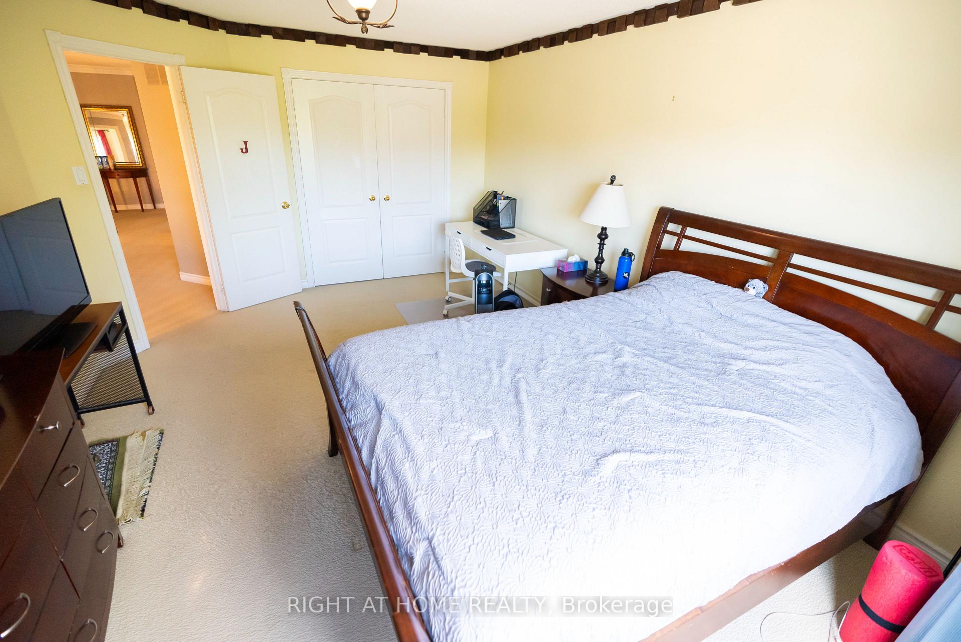 Photo 27 of 2427 Erin Centre Boulevard, Mississauga, Central Erin Mills — HOMEH