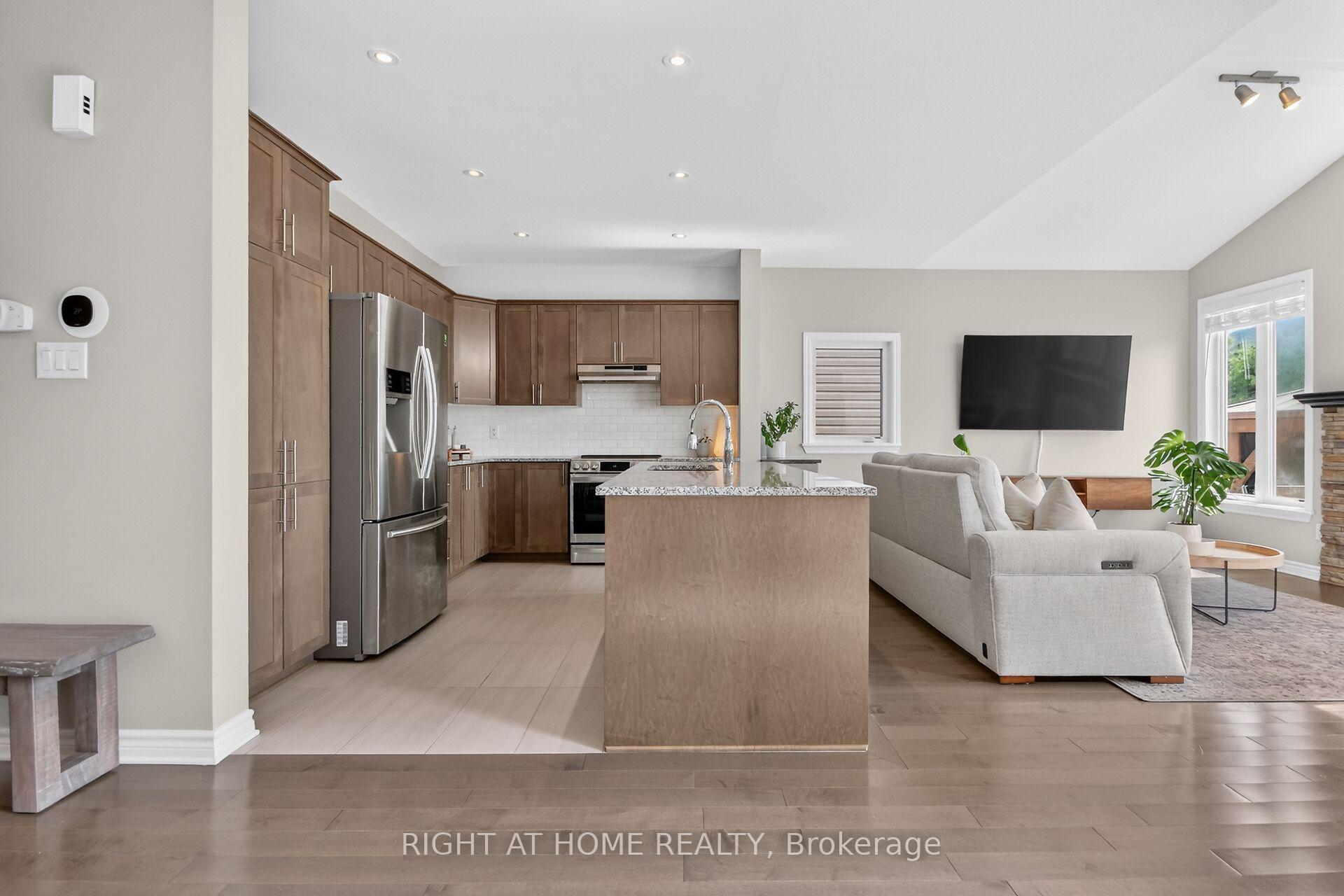 Photo 13 of 207 Mareth Way, Ottawa, Riverside South/Gloucester Glen — HOMEH