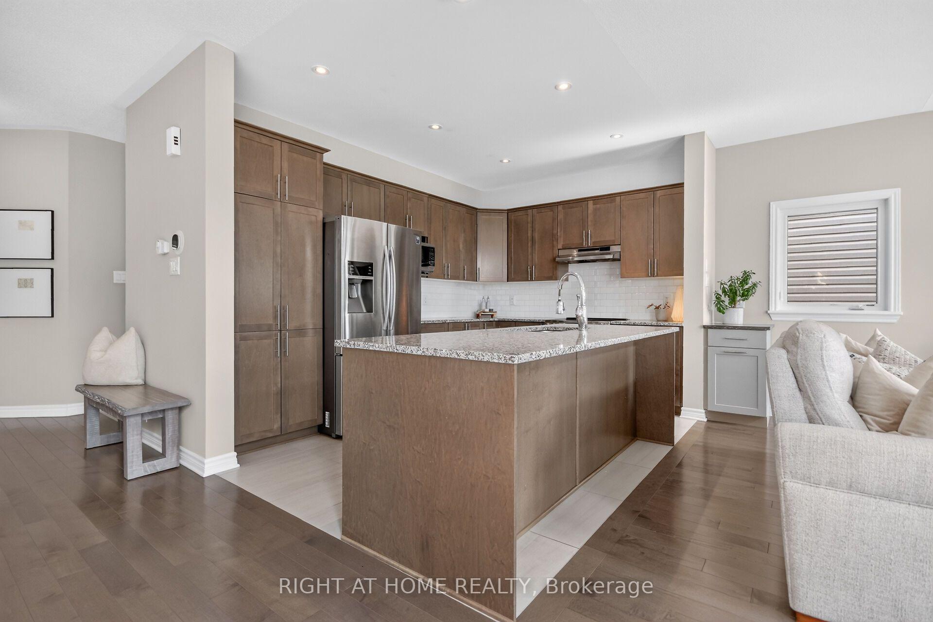 Photo 15 of 207 Mareth Way, Ottawa, Riverside South/Gloucester Glen — HOMEH