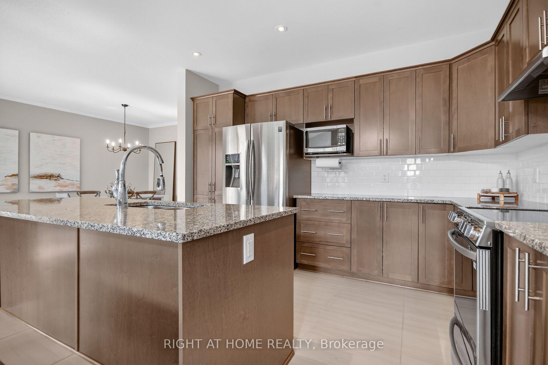 Photo 17 of 207 Mareth Way, Ottawa, Riverside South/Gloucester Glen — HOMEH