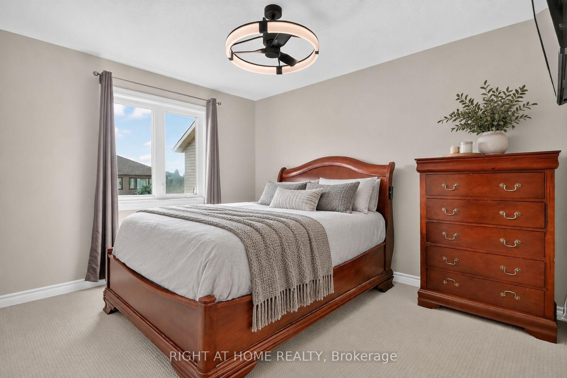 Photo 33 of 207 Mareth Way, Ottawa, Riverside South/Gloucester Glen — HOMEH