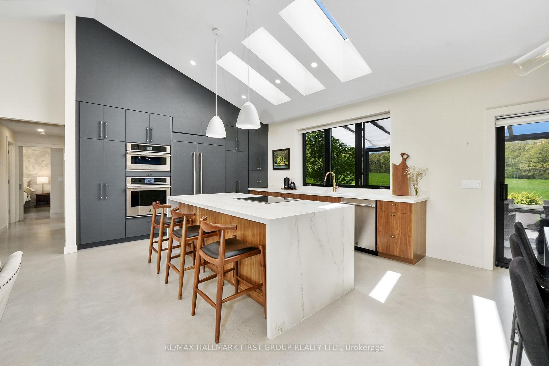 Photo 11 of 4566 Harwood Road, Hamilton Township, Rural Hamilton — HOMEH