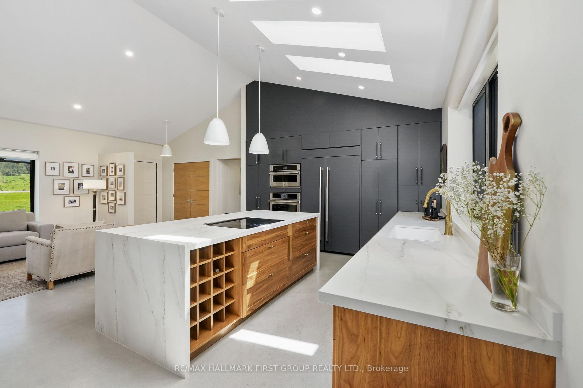 Photo 15 of 4566 Harwood Road, Hamilton Township, Rural Hamilton — HOMEH