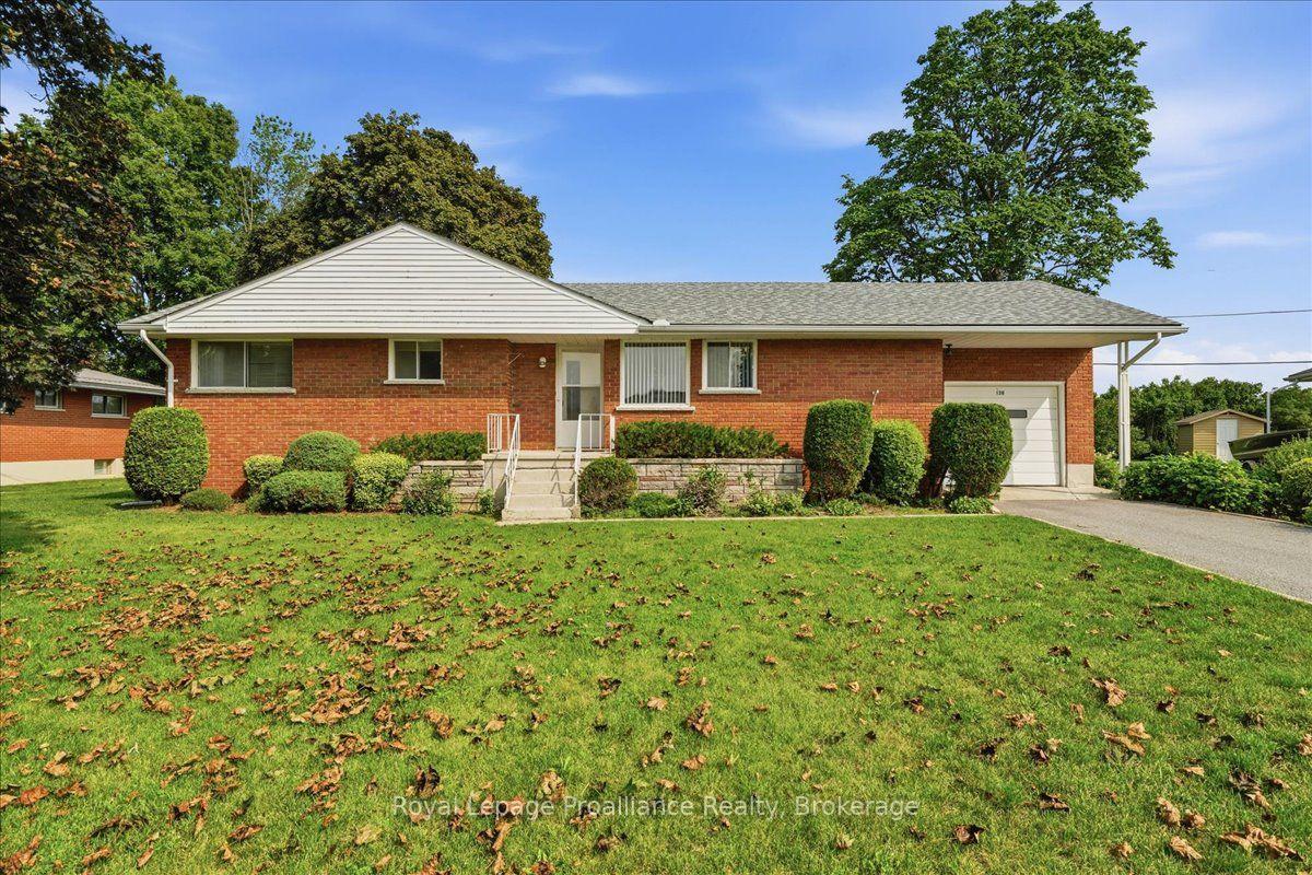 Photo 3 of 120 Sidney Crescent, Quinte West, Sidney Ward — HOMEH