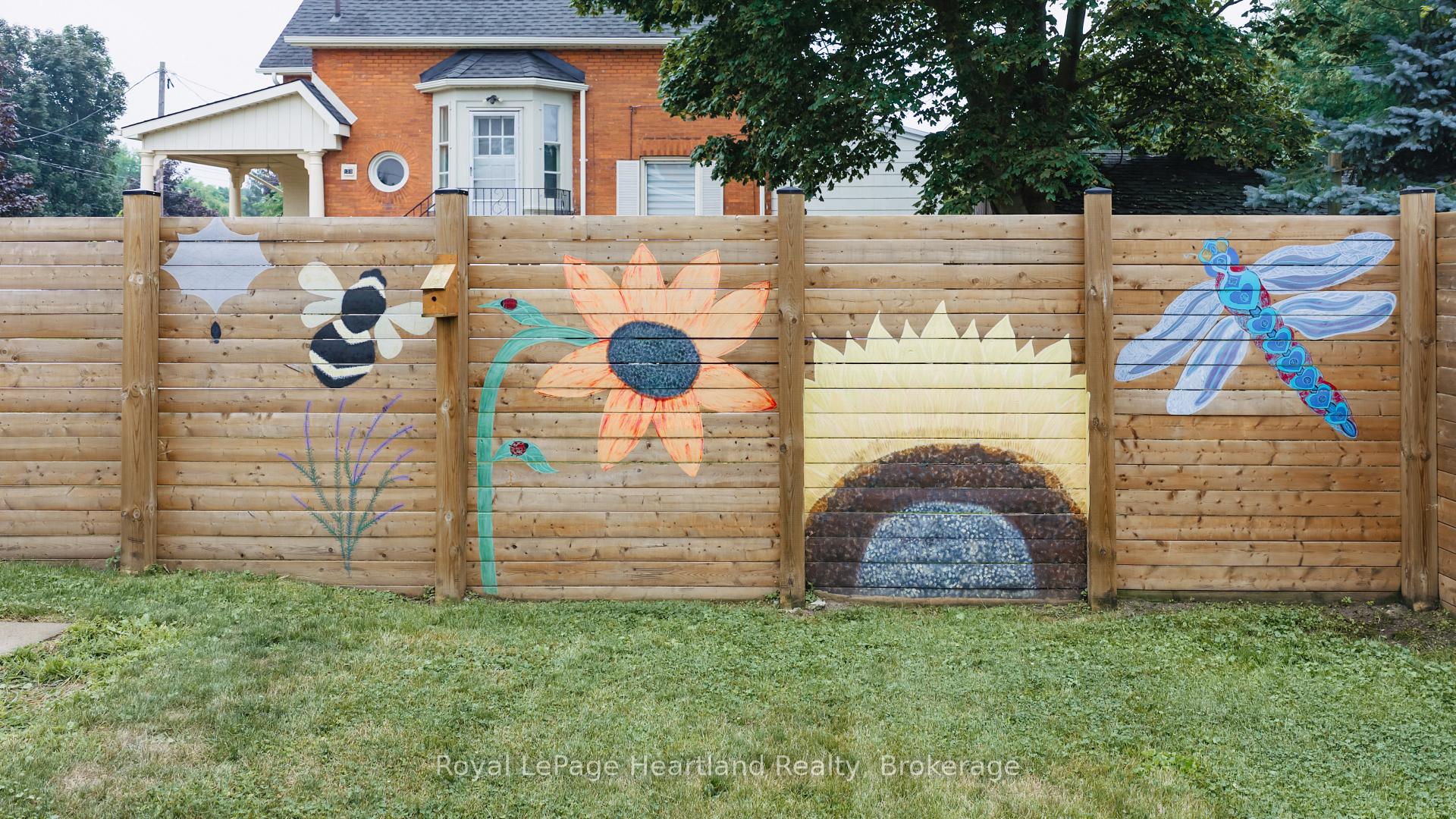 Photo 33 of 5 Britannia Road W, Goderich, Goderich (Town) — HOMEH