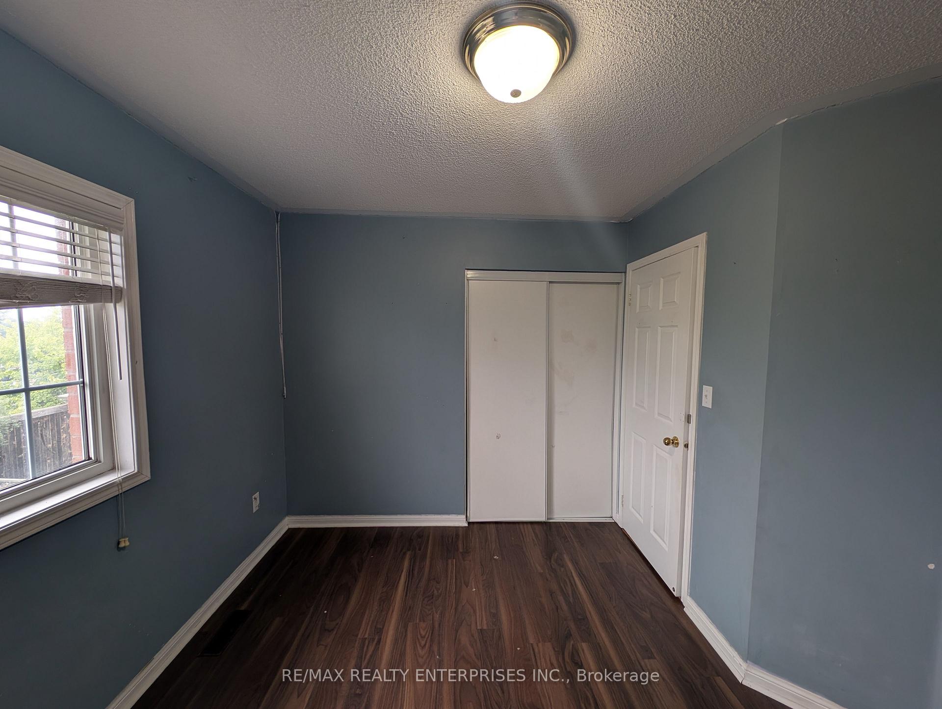 Photo 15 of 40 Sweetwood Circle, Brampton, Fletcher's Meadow — HOMEH