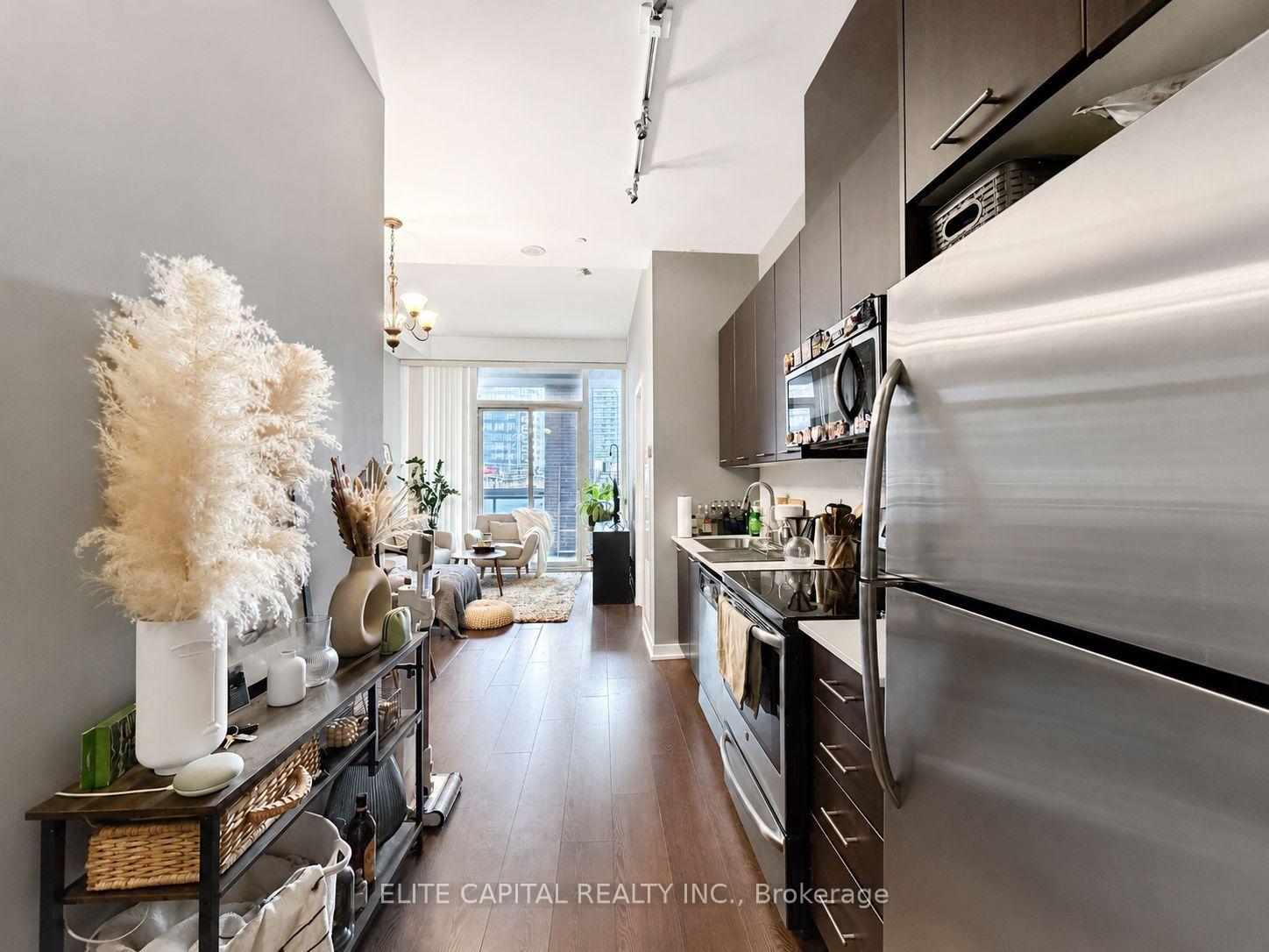 Photo 2 of Unit 628, 20 Bruyeres Mews, Toronto, Niagara — HOMEH