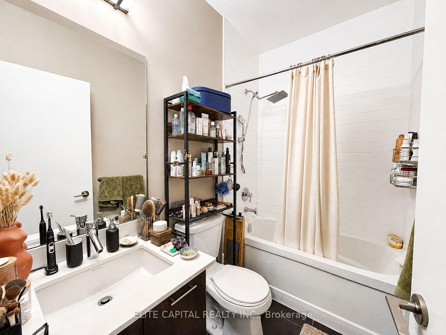 Photo 8 of Unit 628, 20 Bruyeres Mews, Toronto, Niagara — HOMEH