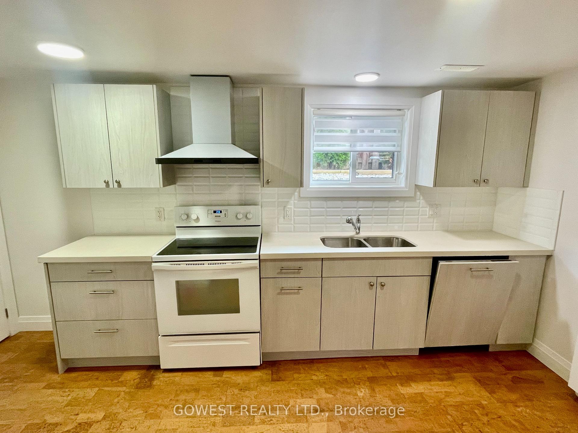 Photo 2 of Unit Lower, 42 Briarwood Crescent, Hamilton, Buchanan — HOMEH