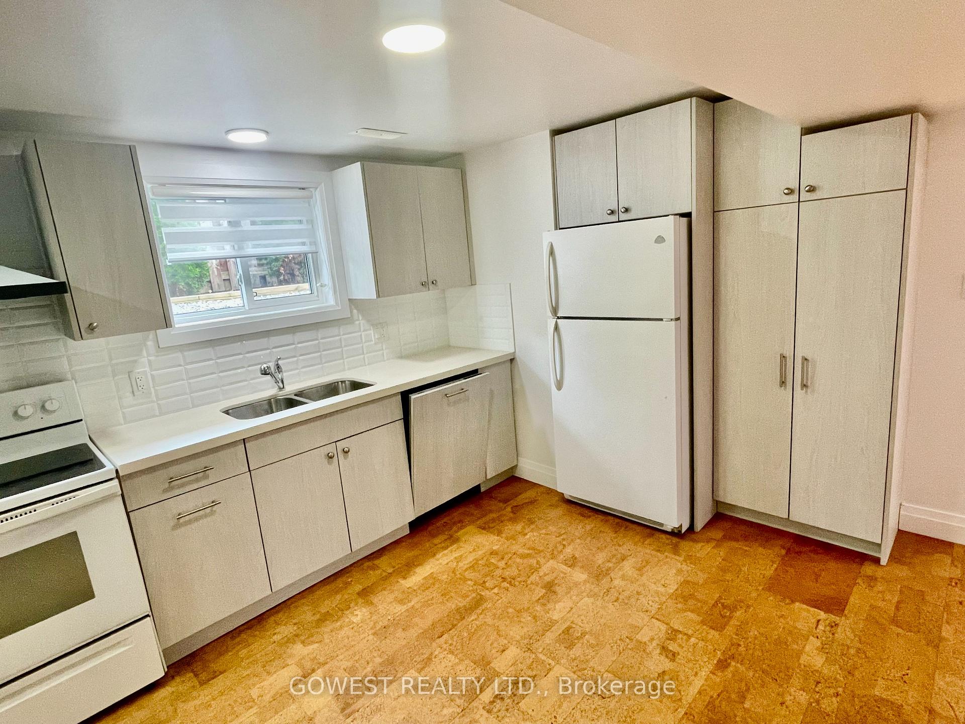 Photo 3 of Unit Lower, 42 Briarwood Crescent, Hamilton, Buchanan — HOMEH