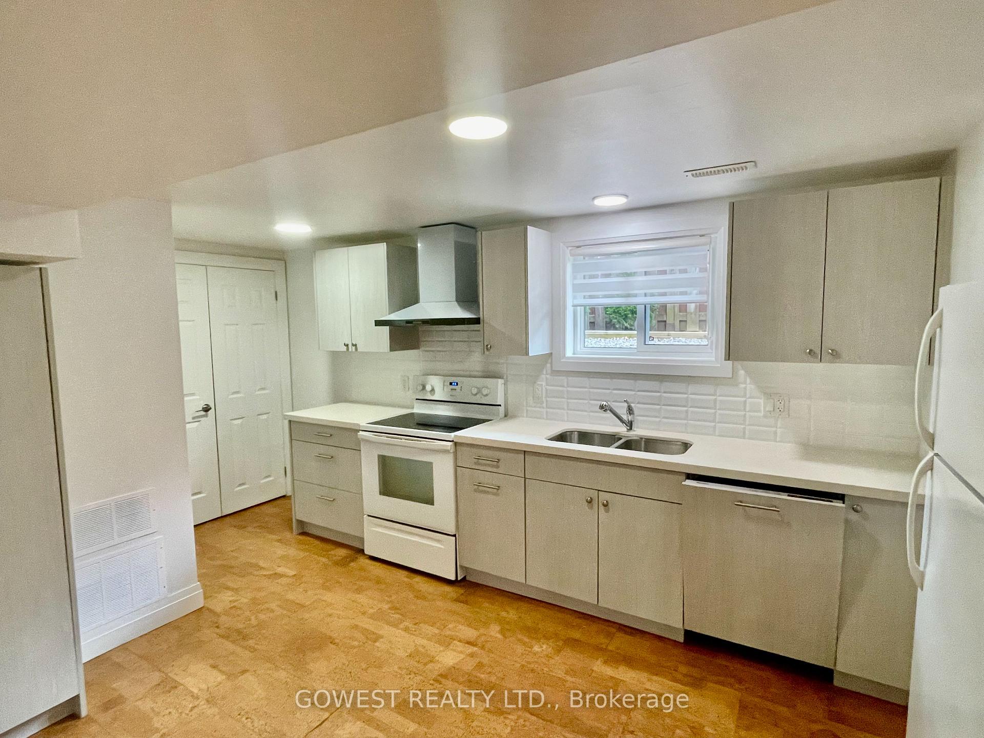 Photo 4 of Unit Lower, 42 Briarwood Crescent, Hamilton, Buchanan — HOMEH