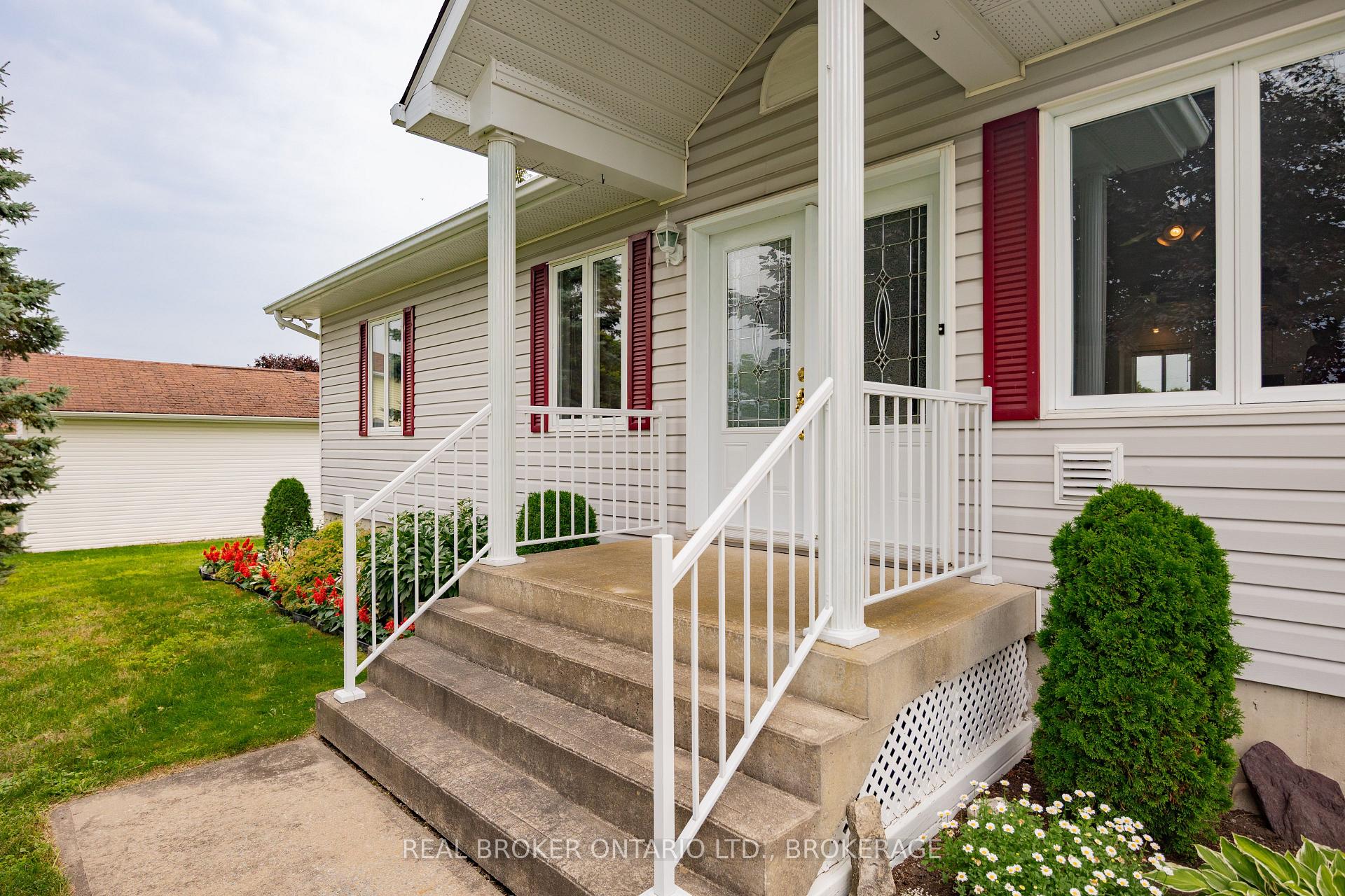 Photo 2 of 20392 Roy Crescent, South Glengarry, South Glengarry (Charlottenburgh) Twp — HOMEH