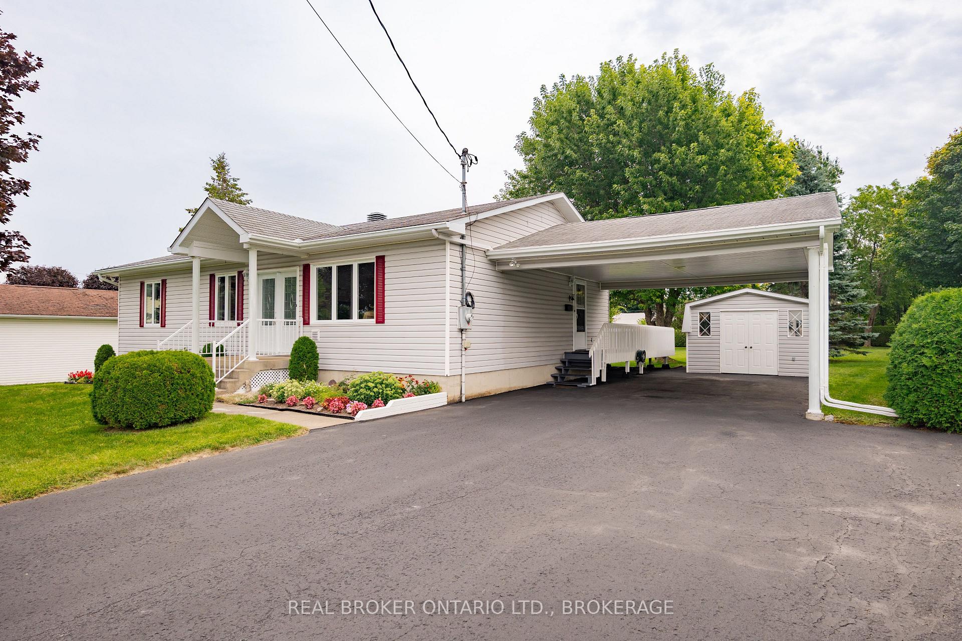 Photo 4 of 20392 Roy Crescent, South Glengarry, South Glengarry (Charlottenburgh) Twp — HOMEH